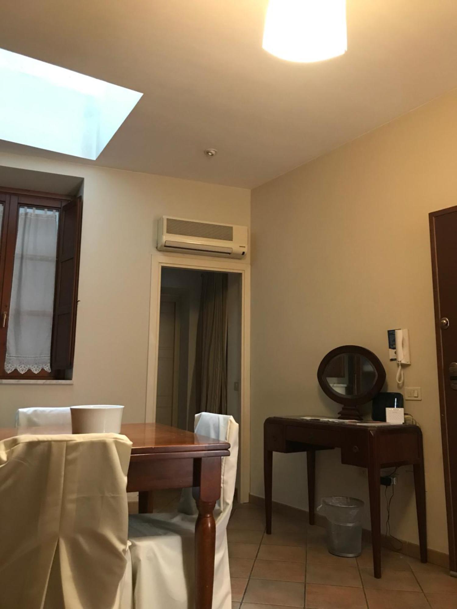 Numero 3 Hotel กาญารี ภายนอก รูปภาพ